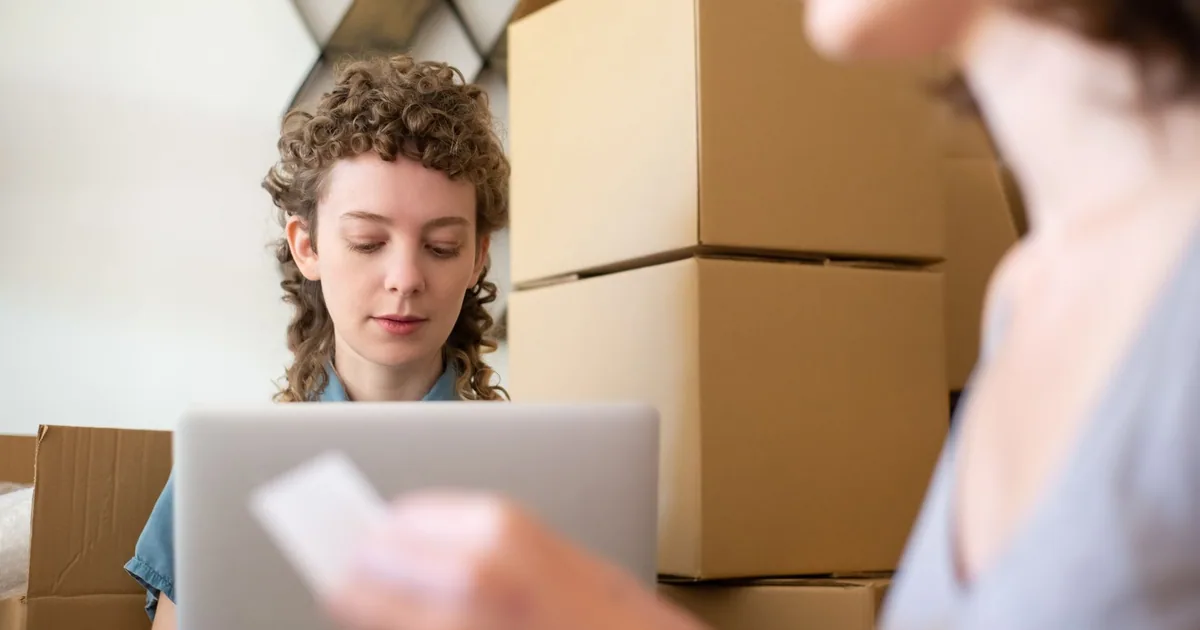 Amazon Satıcı Olmak: Türkiye ve Yurt Dışı Mağaza Açma Adımları