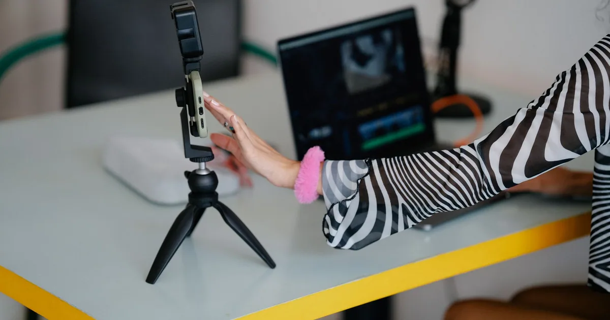 Yapay Zekâ Videoları ile Para Kazanmak: TikTok, Reels ve Hizmet Satışı