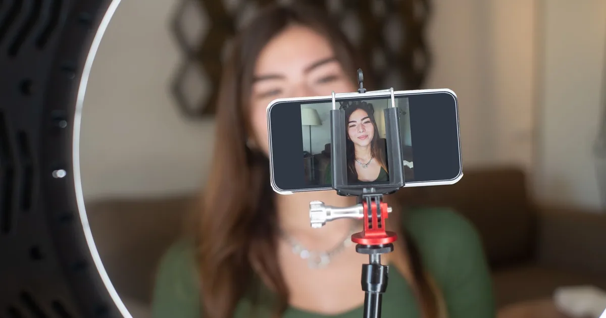 TikTok Canlı Yayından Nasıl Para Kazanılır? Hediyeler, Jetonlar ve Kurallar